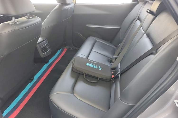 Used Toyota bZ3 2023 517 km Elite PRO Left Rear Seat