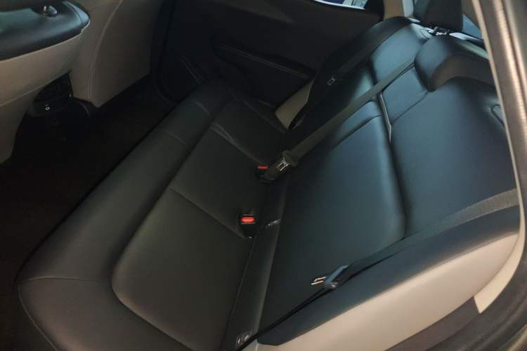 Used Toyota bZ3 2023 616 km Long-Range PRO Left Rear Seat