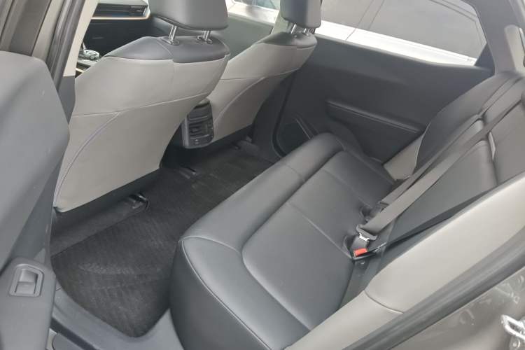 Used Toyota bZ3 2023 616 km Long-Range PRO Left Rear Seat
