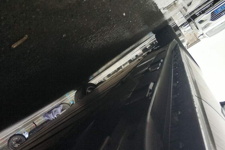 Used Toyota bZ3 2023 517 km Elite PRO Left Side Sill