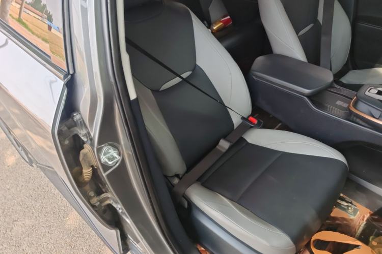 Used Toyota bZ3 2023 517 km Elite PRO Right Front Seat