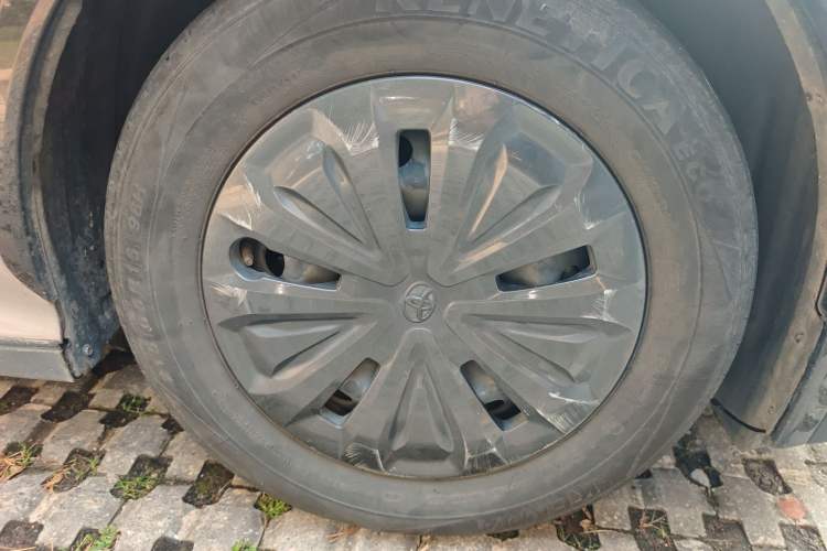 Used Toyota bZ3 2023 517 km Elite PRO Right Front Wheel Hub