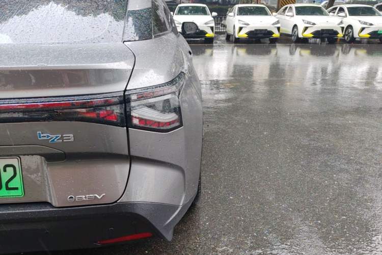 Used Toyota bZ3 2023 616 km Long-Range PRO Right Rear Taillight
