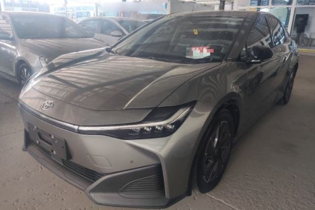 Used Toyota bZ3 2023 616 km Long-Range PRO