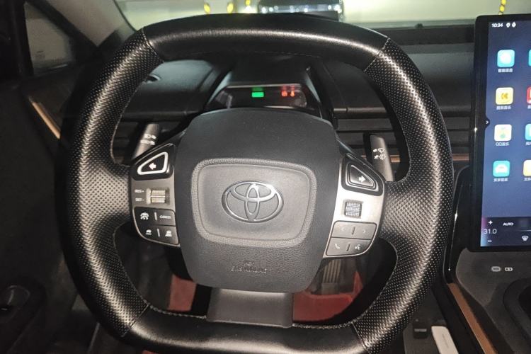 Used Toyota bZ3 2023 616 km Long-Range PRO Steering Wheel