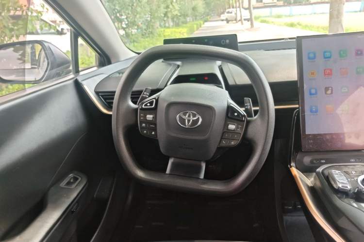Used Toyota bZ3 2023 517 km Elite PRO Steering Wheel