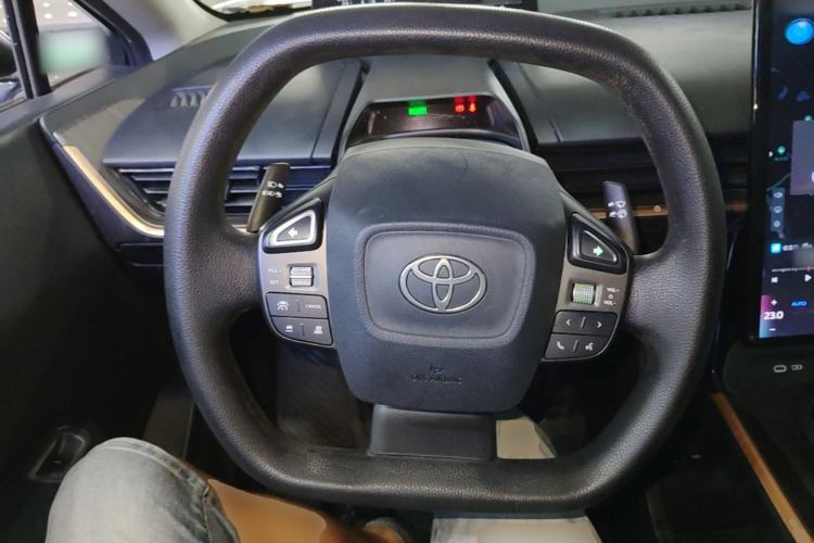 Used Toyota bZ3 2023 517 km Elite PRO Steering Wheel