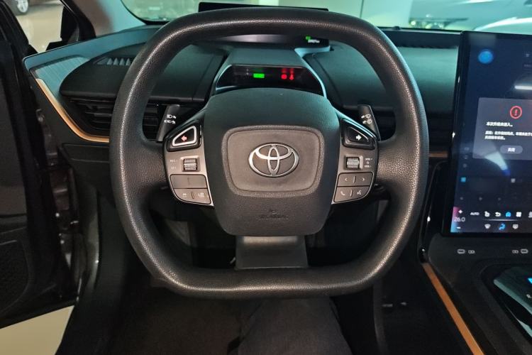 Used Toyota bZ3 2023 616 km Long-Range PRO Steering Wheel
