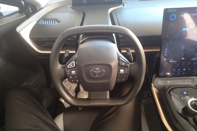 Used Toyota bZ3 2023 616 km Long-Range PRO Steering Wheel