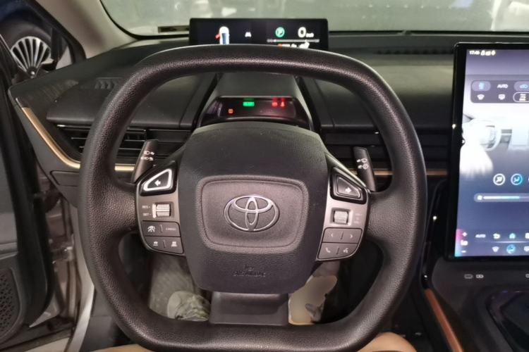 Used Toyota bZ3 2023 517 km Elite PRO Steering Wheel