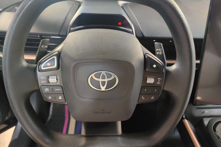 Used Toyota bZ3 2023 517 km Elite PRO Steering Wheel