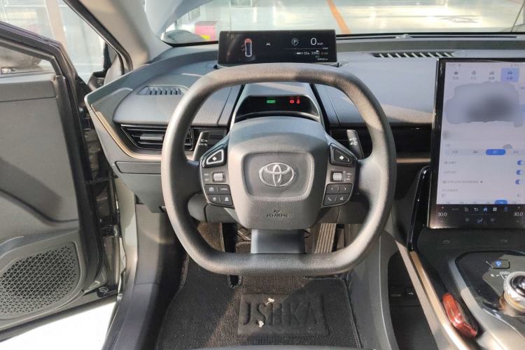 Used Toyota bZ3 2023 616 km Long-Range PRO Steering Wheel
