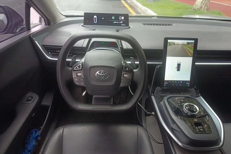 Used Toyota bZ3 2023 517 km Elite PRO Steering Wheel