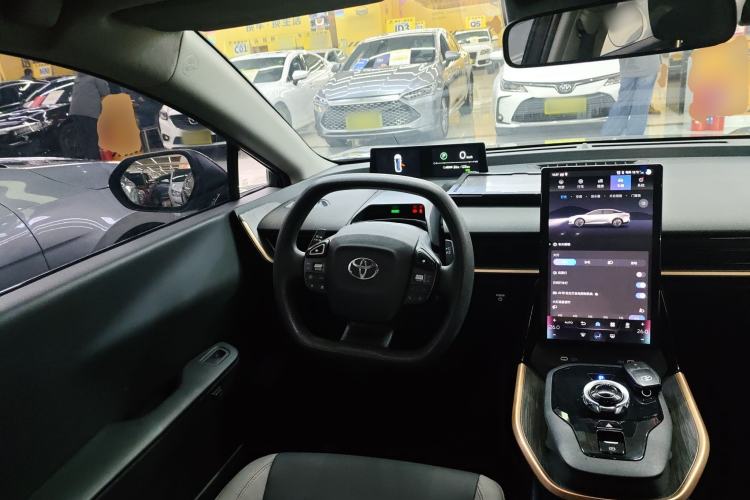 Used Toyota bZ3 2023 616 km Long-Range PRO Steering Wheel