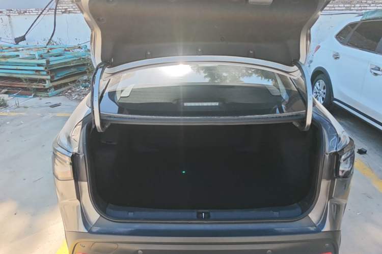 Used Toyota bZ3 2023 616 km Long-Range PRO Trunk