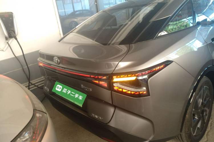 Used Toyota bZ3 2023 616 km Long-Range PRO Trunk
