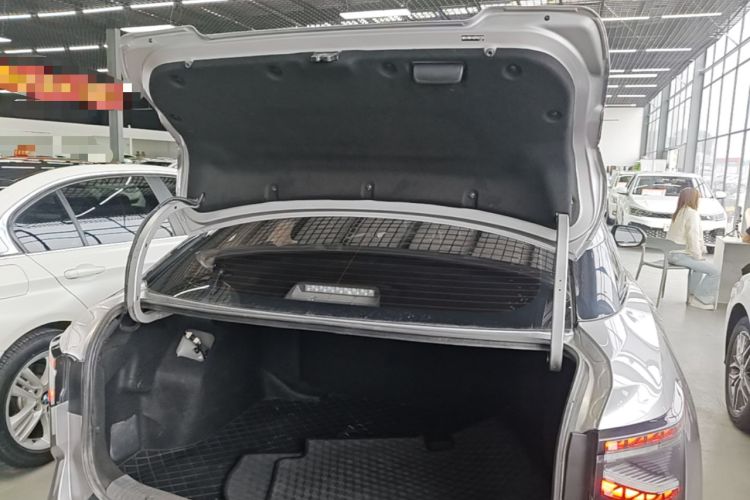 Used Toyota bZ3 2023 517 km Elite PRO Trunk