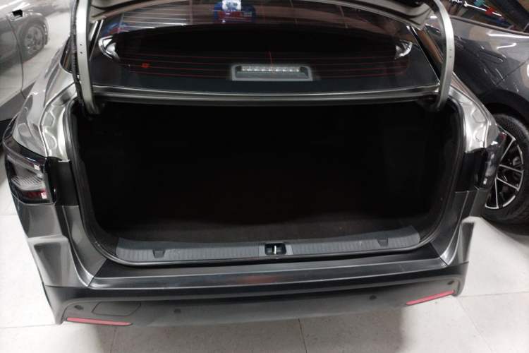 Used Toyota bZ3 2023 616 km Long-Range PRO Trunk
