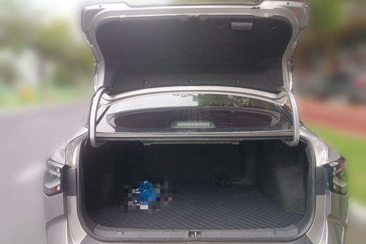 Used Toyota bZ3 2023 517 km Elite PRO Trunk