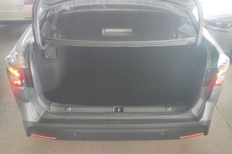 Used Toyota bZ3 2023 616 km Long-Range PRO Trunk