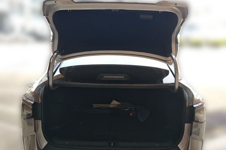 Used Toyota bZ3 2023 517 km Elite PRO Trunk