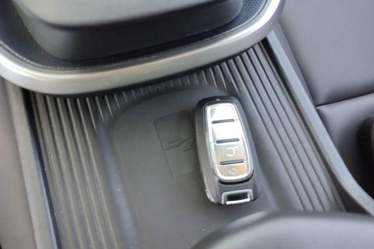 Used Toyota bZ3 2023 517 km Elite PRO Vehicle Key