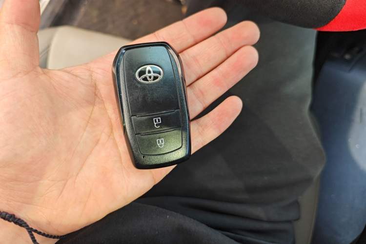 Used Toyota bZ3 2023 517 km Elite PRO Vehicle Key