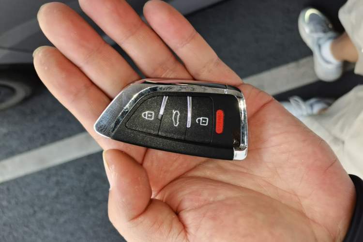 Used Toyota bZ3 2023 517 km Elite PRO Vehicle Key