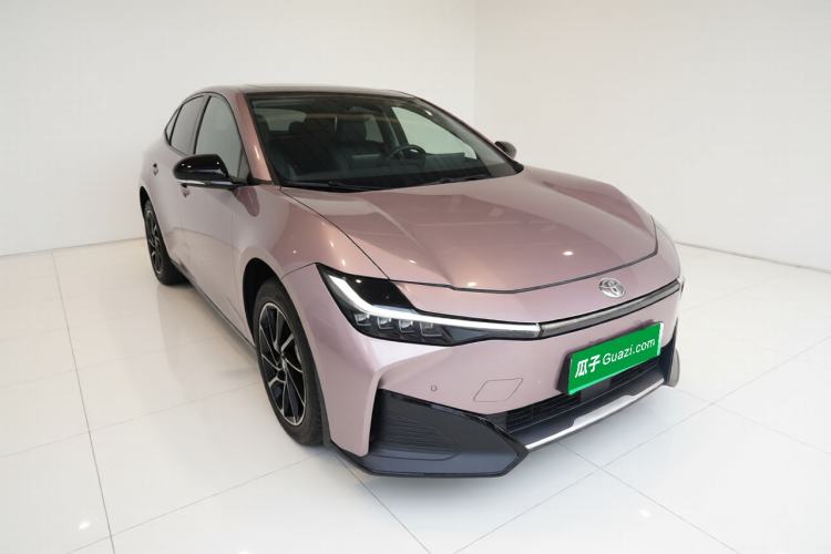 Used Toyota bZ3 2023 616 km Long-Range Premium Exterior 1