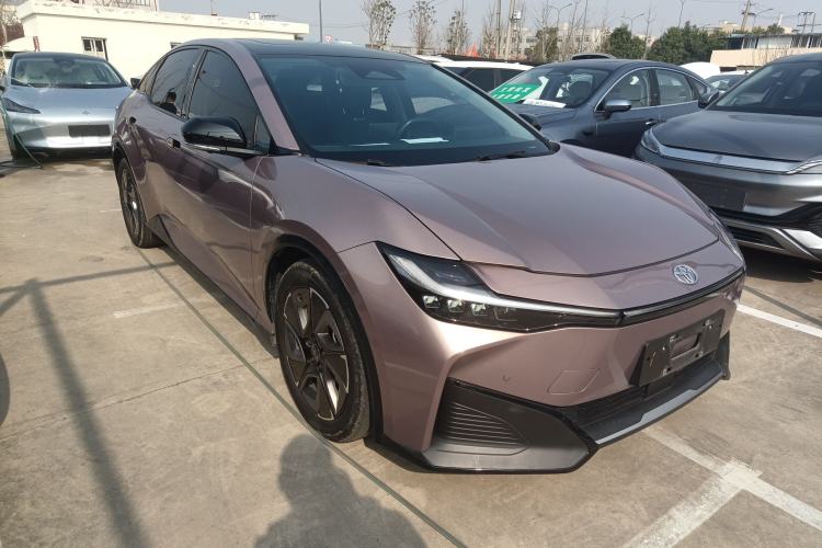 Used Toyota bZ3 2023 616 km Long-Range Premium Exterior 1