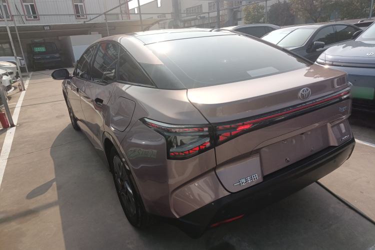 Used Toyota bZ3 2023 616 km Long-Range Premium Exterior 2