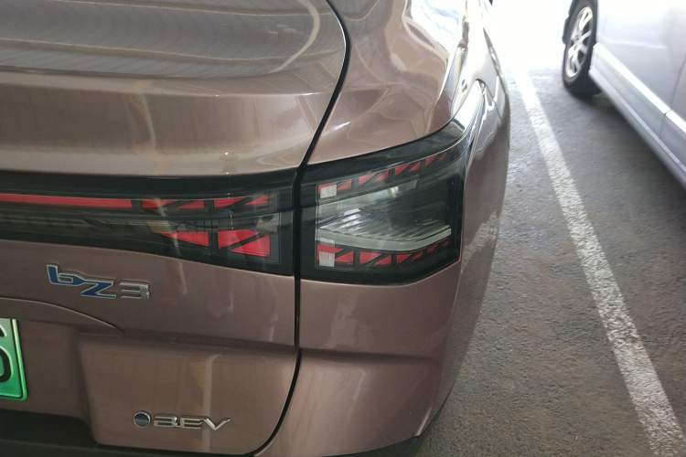 Used Toyota bZ3 2023 616 km Long-Range Premium Exterior 3