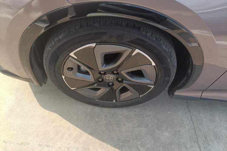 Used Toyota bZ3 2023 616 km Long-Range Premium Exterior 4