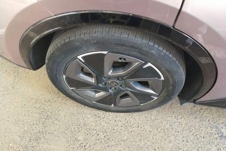 Used Toyota bZ3 2023 616 km Long-Range Premium Exterior 5