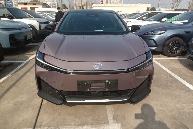 Used Toyota bZ3 2023 616 km Long-Range Premium Front