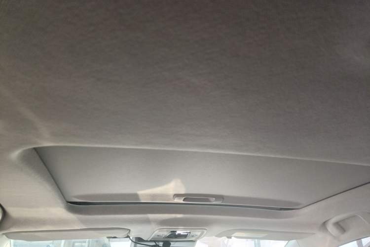 Used Toyota bZ3 2023 616 km Long-Range Premium Headliner