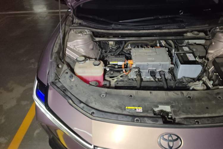 Used Toyota bZ3 2023 616 km Long-Range Premium Engine Bay Right