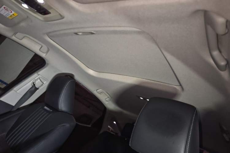 Used Toyota bZ3 2023 616 km Long-Range Premium Headliner
