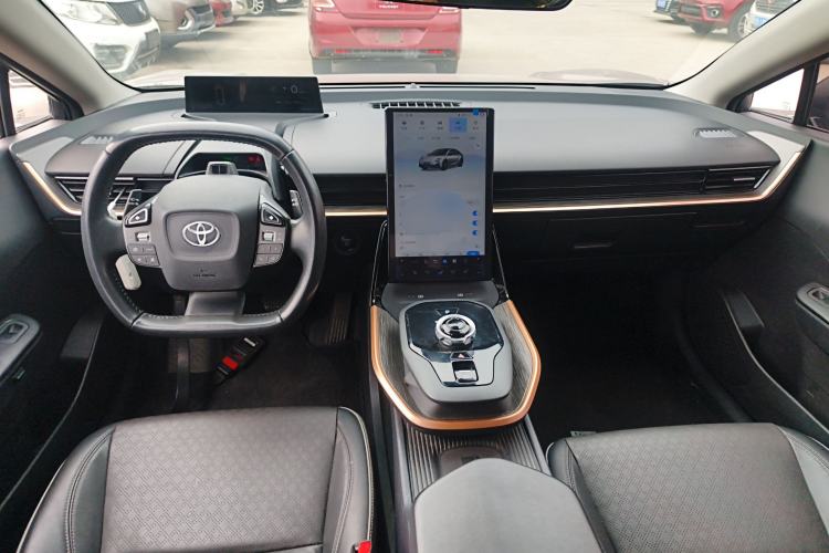 Used Toyota bZ3 2023 616 km Long-Range Premium Center Console