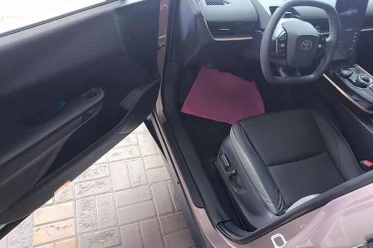 Used Toyota bZ3 2023 616 km Long-Range Premium Driver Seat