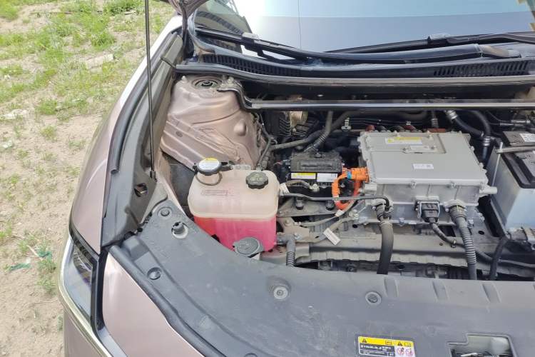 Used Toyota bZ3 2023 616 km Long-Range Premium Engine Bay Right