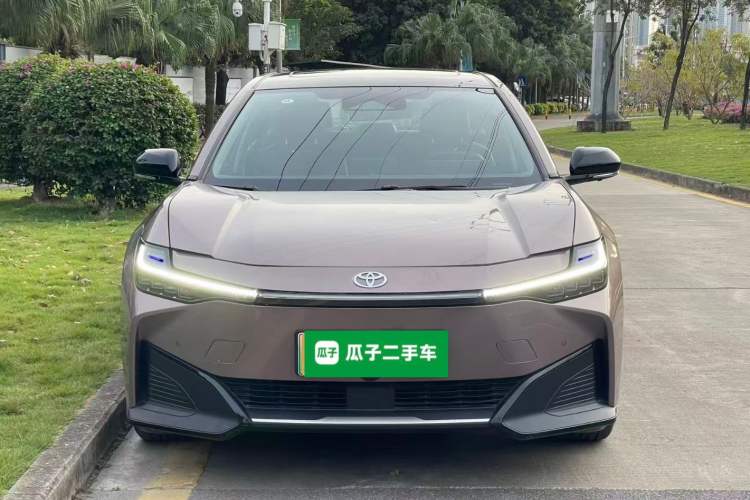 Used Toyota bZ3 2023 616 km Long-Range Premium Exterior 1
