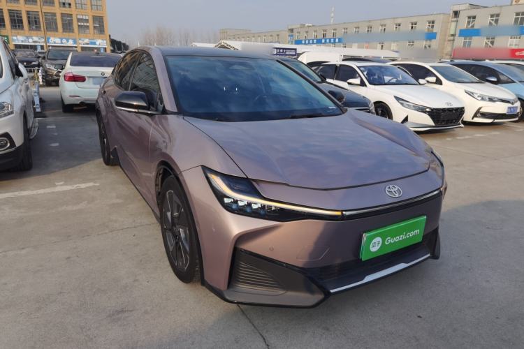 Used Toyota bZ3 2023 616 km Long-Range Premium Exterior 2