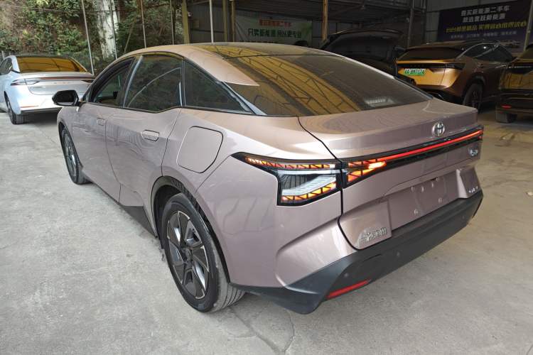 Used Toyota bZ3 2023 616 km Long-Range Premium Exterior 3