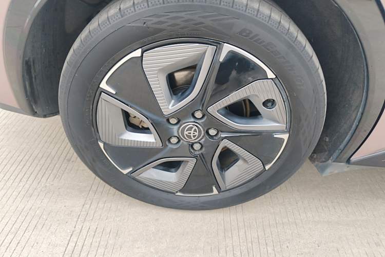 Used Toyota bZ3 2023 616 km Long-Range Premium Exterior 5