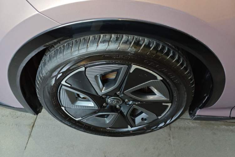 Used Toyota bZ3 2023 616 km Long-Range Premium Exterior 7