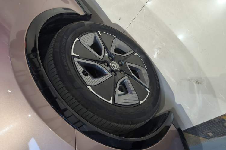 Used Toyota bZ3 2023 616 km Long-Range Premium Exterior 7