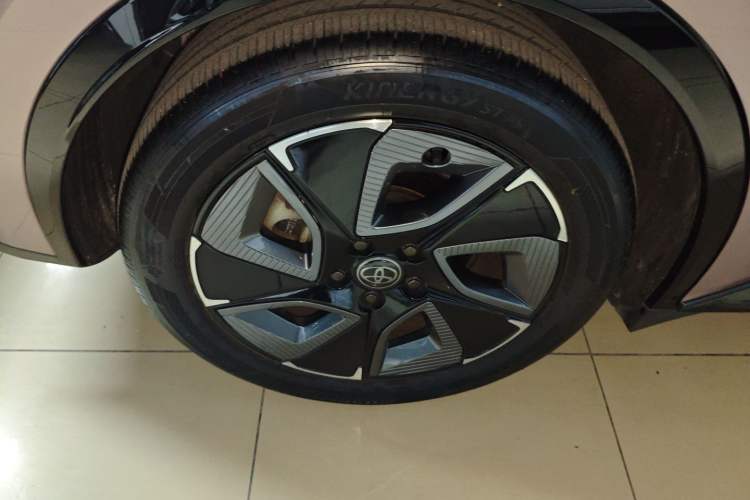 Used Toyota bZ3 2023 616 km Long-Range Premium Exterior 8