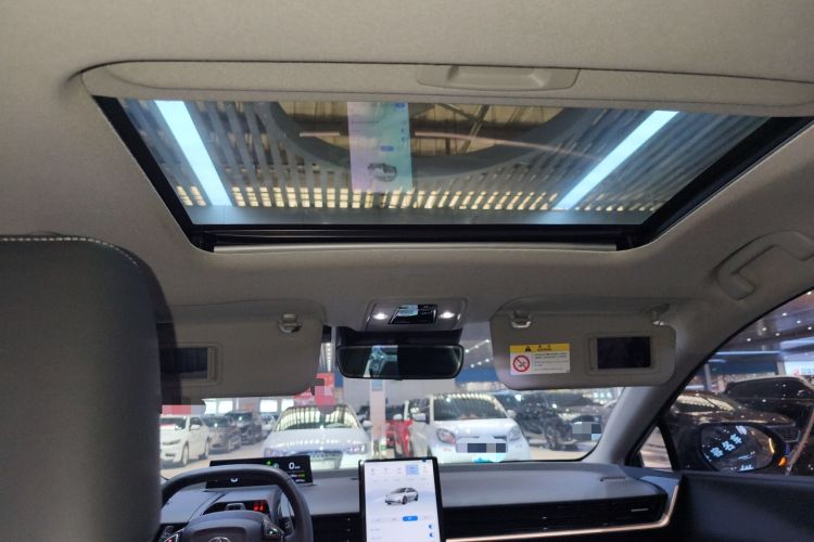 Used Toyota bZ3 2023 616 km Long-Range Premium Headliner