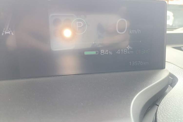 Used Toyota bZ3 2023 616 km Long-Range Premium Instrument Cluster